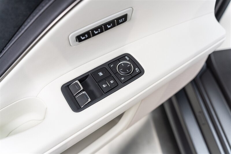 Used 2026 Lexus LC 500 Coupe RWD image 83