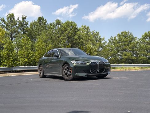 Used 2023 BMW i4 eDrive40 w/ Premium Package RWD image 8