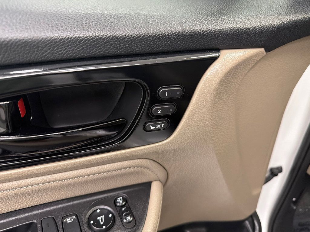 Used 2022 Honda Odyssey Elite image 12