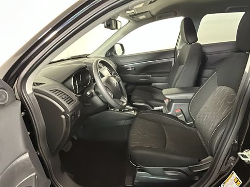 Used 2025 Mitsubishi Outlander Sport ES AWD/4WD image 12