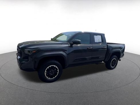 Used 2025 Toyota Tacoma TRD Off-Road AWD/4WD image 8