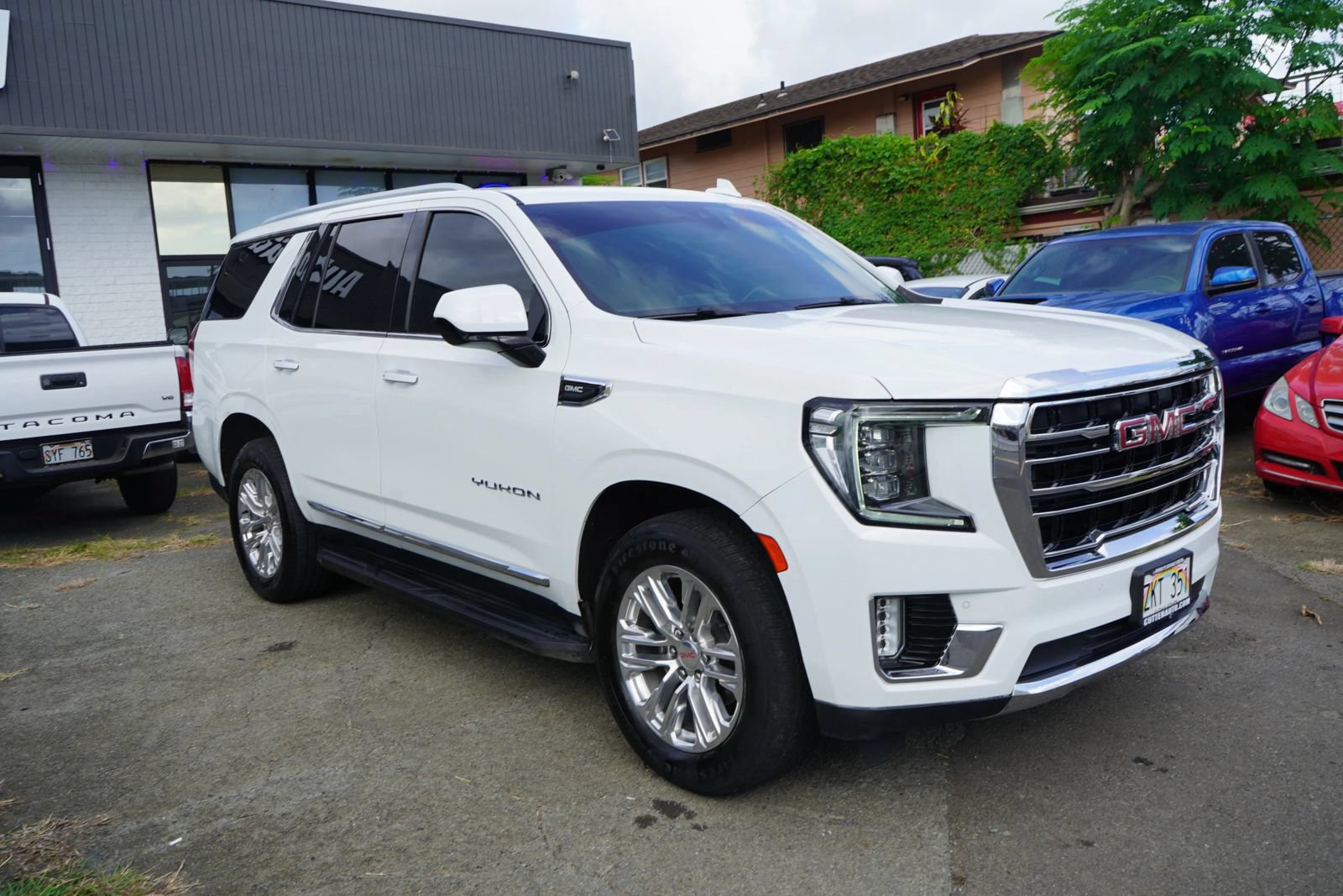 Used 2021 GMC Yukon SLT AWD/4WD image 3