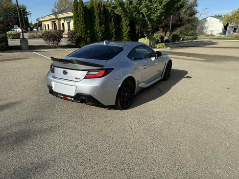 Used 2023 Toyota GR86 Premium w/ ALL Weather Mat Package (TMS) image 5