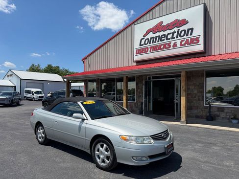 Used 2002 Toyota Solara SLE FWD image 2