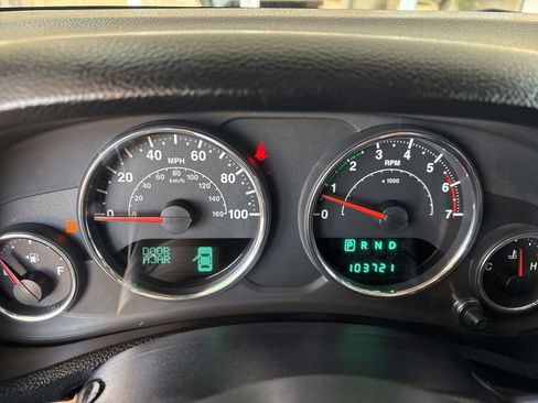 Used 2011 Jeep Wrangler Rubicon w/ Dual Top Group AWD/4WD image 27