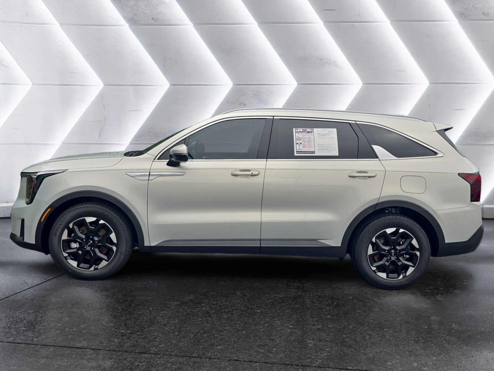 Used 2026 Kia Sorento S w/ S Panoramic Sunroof Package FWD image 2