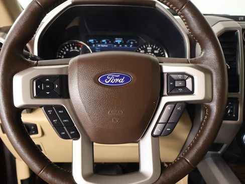 Used 2019 Ford F150 Lariat w/ Equipment Group 502A Luxury AWD/4WD image 3