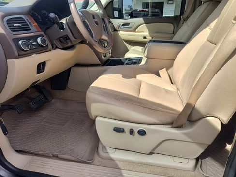 Used 2008 GMC Sierra 2500 SLT w/ Z71 Off-Road Package image 15