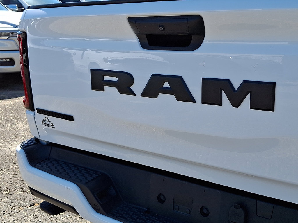 Used 2025 RAM 1500 Big Horn AWD/4WD image 18