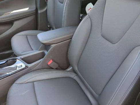 Used 2024 Buick Encore GX Sport Touring w/ Comfort Package FWD image 10