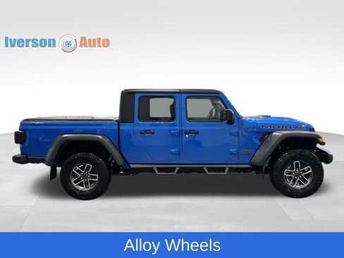 Used 2024 Jeep Gladiator Mojave w/ Convenience Group image 10