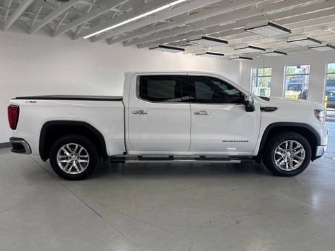 Used 2021 GMC Sierra 1500 SLT w/ SLT Premium Package AWD/4WD image 14
