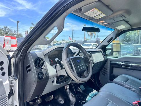 Used 2015 Ford F550 4x4 Crew Cab Super Duty image 10