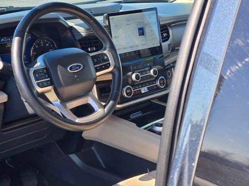 Used 2024 Ford Expedition Limited AWD/4WD image 28