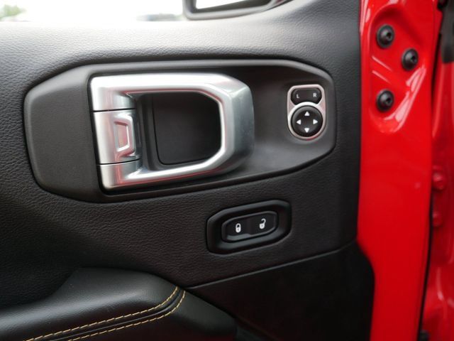 Used 2024 Jeep Wrangler Unlimited Sahara w/ Safety Group AWD/4WD image 16