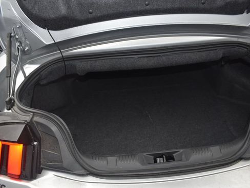 Used 2025 Ford Mustang GT Premium RWD image 17