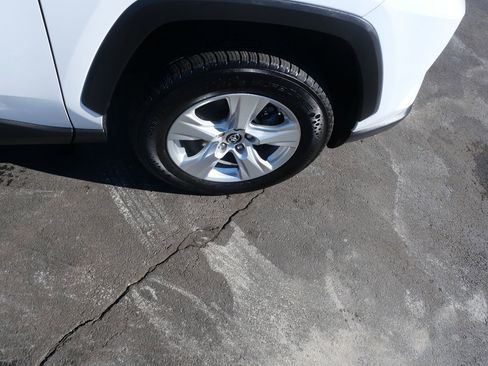 Used 2020 Toyota RAV4 LE image 32