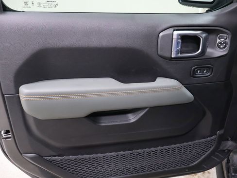 New 2026 Jeep Gladiator Mojave image 8