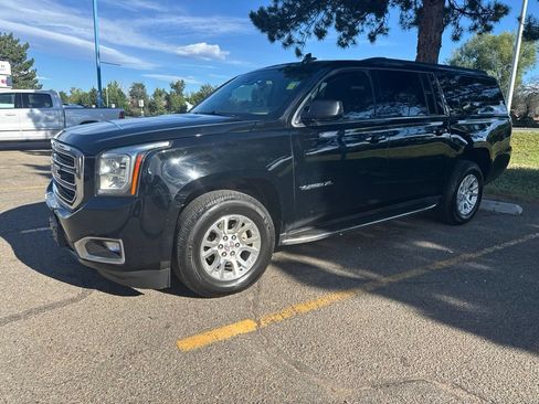 Used 2017 GMC Yukon XL SLT AWD/4WD image 1