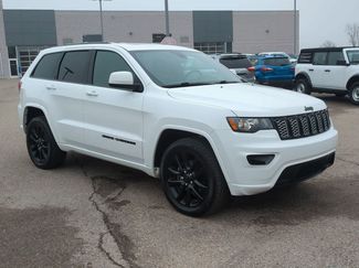 Used 2020 Jeep Grand Cherokee Altitude video 2