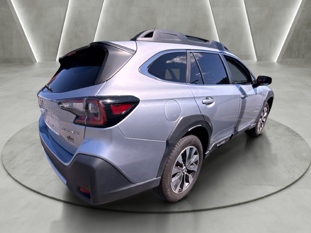 Used 2023 Subaru Outback Limited AWD/4WD image 3
