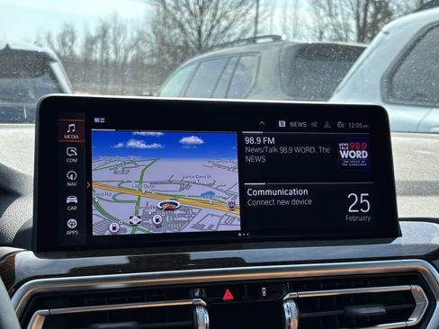 Used 2025 BMW X4 xDrive30i image 23