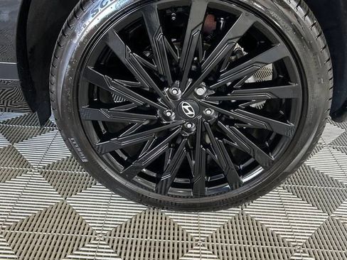 Used 2025 Hyundai Santa Fe Calligraphy image 16