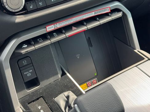 New 2025 Toyota Tundra Platinum AWD/4WD image 26