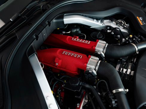 Used 2024 Ferrari Roma Spider image 14