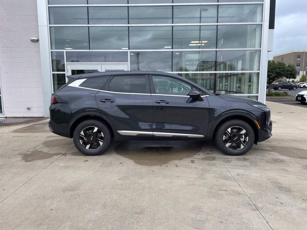 New 2027 Kia Sportage LX AWD/4WD image 4