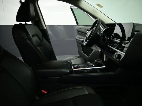 Used 2024 Nissan Pathfinder SL image 62