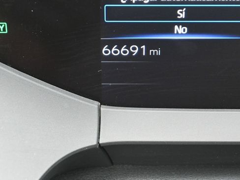 Certified 2024 Toyota Prius LE FWD image 17