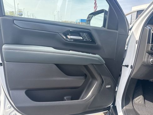 New 2026 GMC Yukon AT4 image 28