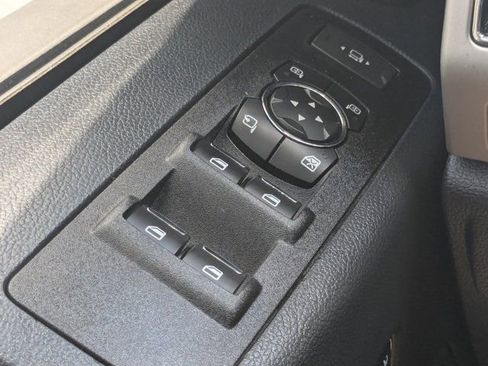 Used 2022 Ford F250 Lariat w/ Chrome Package AWD/4WD image 25