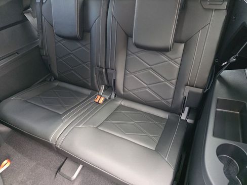 New 2026 Volkswagen Atlas SE FWD image 24