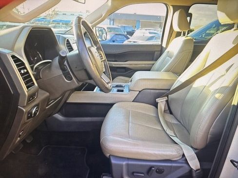Used 2021 Ford Expedition Max XLT image 9