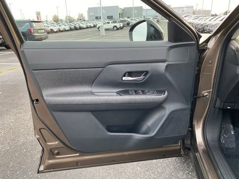 New 2026 Nissan Kicks SV image 12