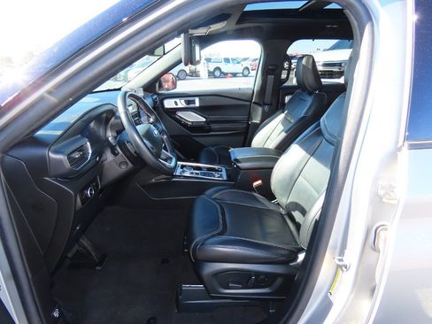 Used 2023 Ford Explorer ST w/ Equipment Group 401A image 28