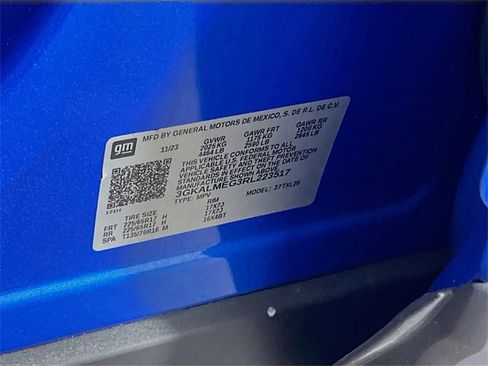 Used 2024 GMC Terrain SLE image 25