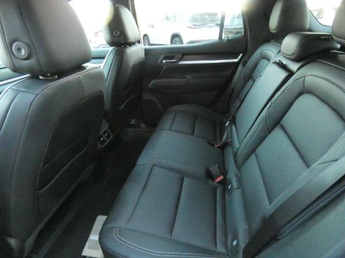 New 2026 GMC Terrain Elevation image 13