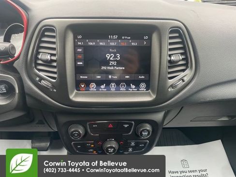 Used 2019 Jeep Compass Trailhawk w/ Cold Weather Group AWD/4WD image 12