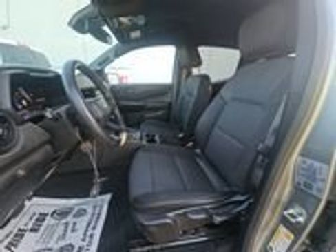 Used 2024 Chevrolet Colorado W/T image 2