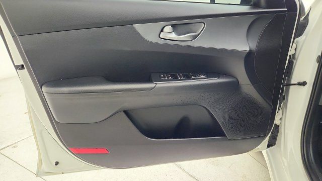 Used 2021 Kia Forte Sedan FWD image 17