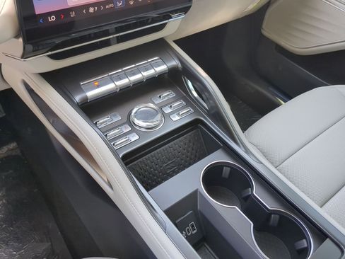 New 2026 Lincoln Nautilus Premier AWD/4WD image 19