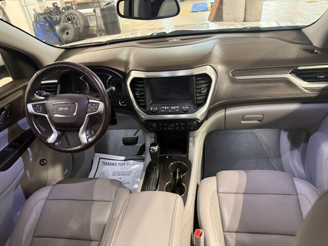 Used 2017 GMC Acadia SLT AWD/4WD image 19