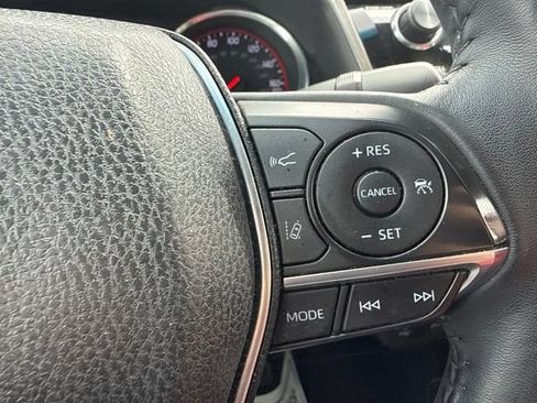 Used 2018 Toyota Camry XSE FWD image 26