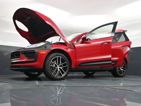 New 2026 Porsche Macan image 34