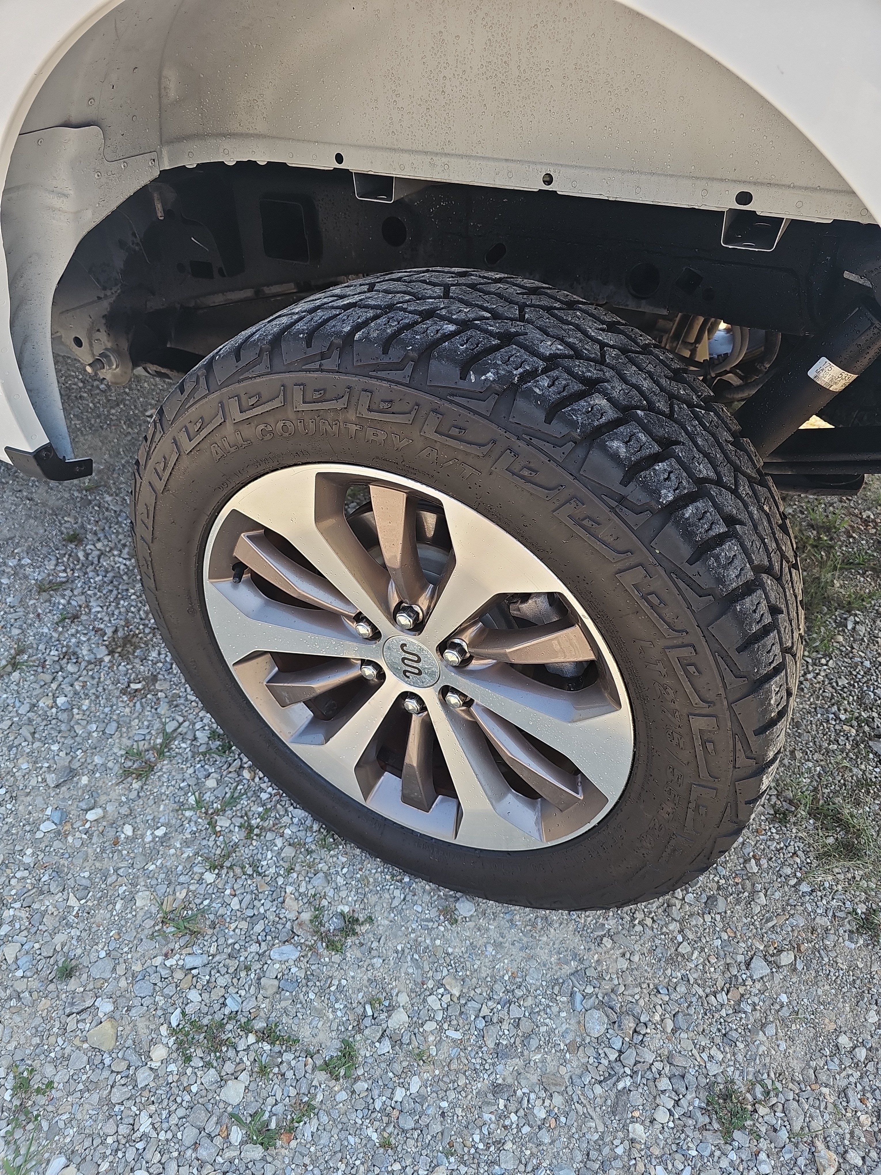 Used 2022 Ford F150 XLT w/ Equipment Group 302A High AWD/4WD image 9