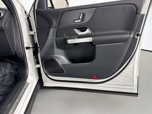 New 2026 Mercedes-Benz GLB 250 image 23