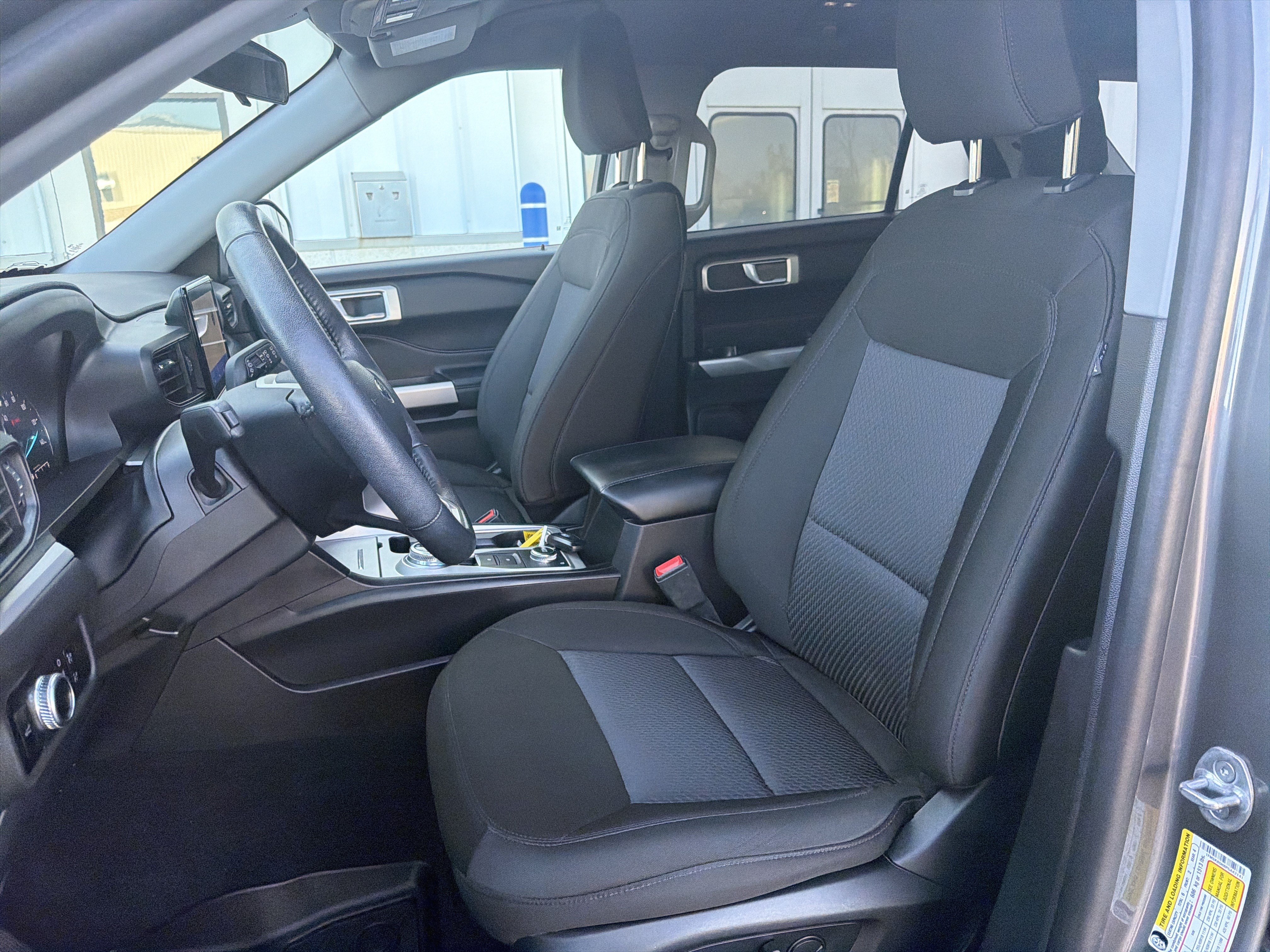 Used 2023 Ford Explorer XLT w/ Class IV Trailer Tow Package AWD/4WD image 20